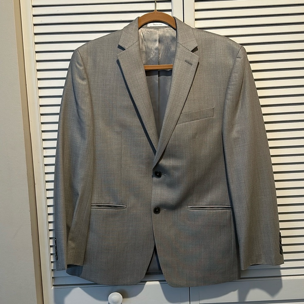 Men’s Calvin Klein Gray Blazer 38S Silk/Wool. Excellent Condition